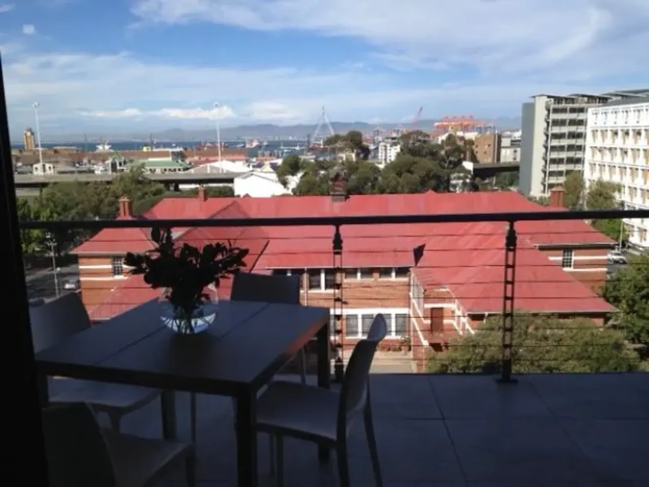 The Rockwell 421 in De Waterkant