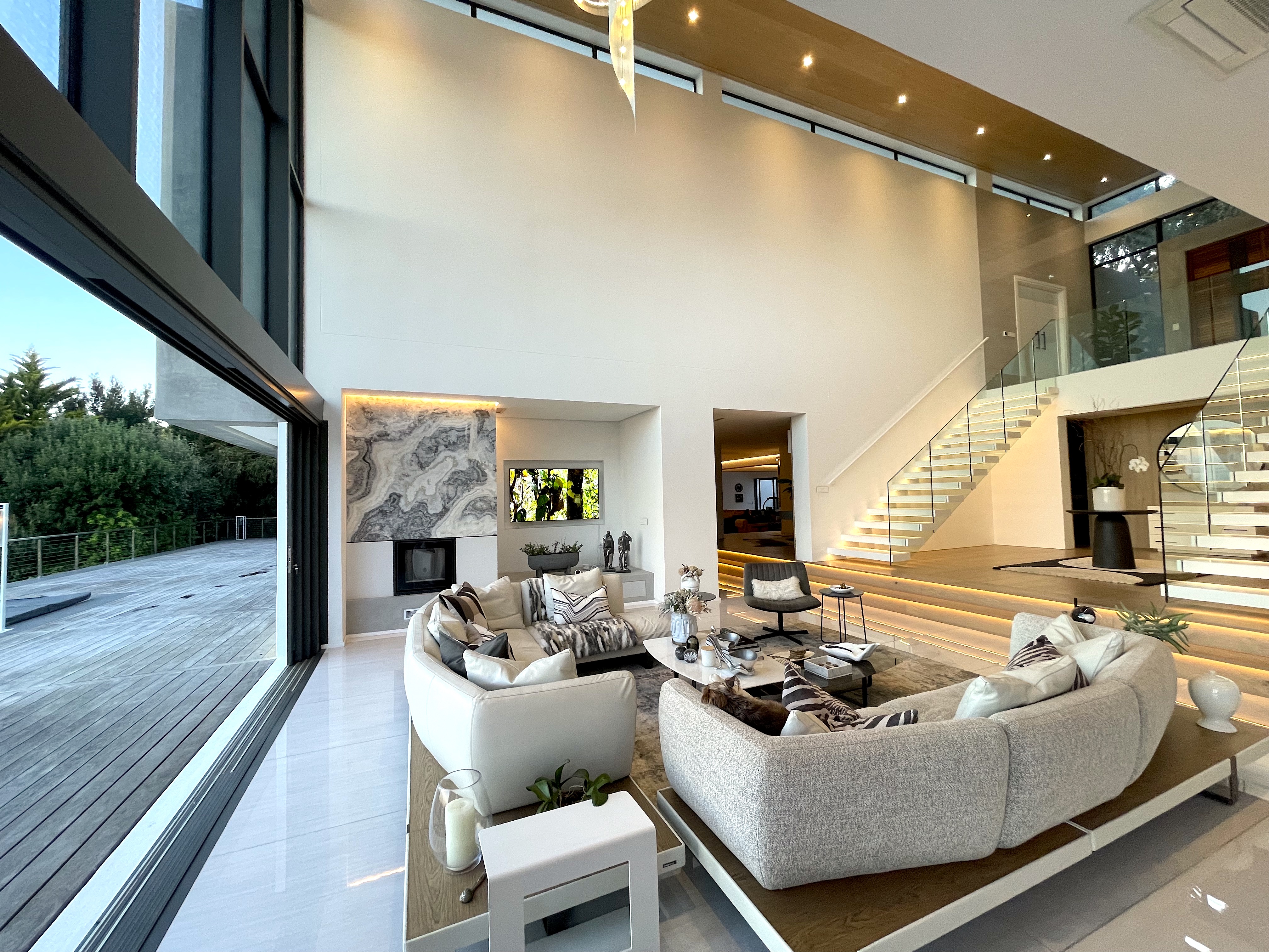 property_2f8b827c-185b-4bf1-9d05-e7948166e5e8_4