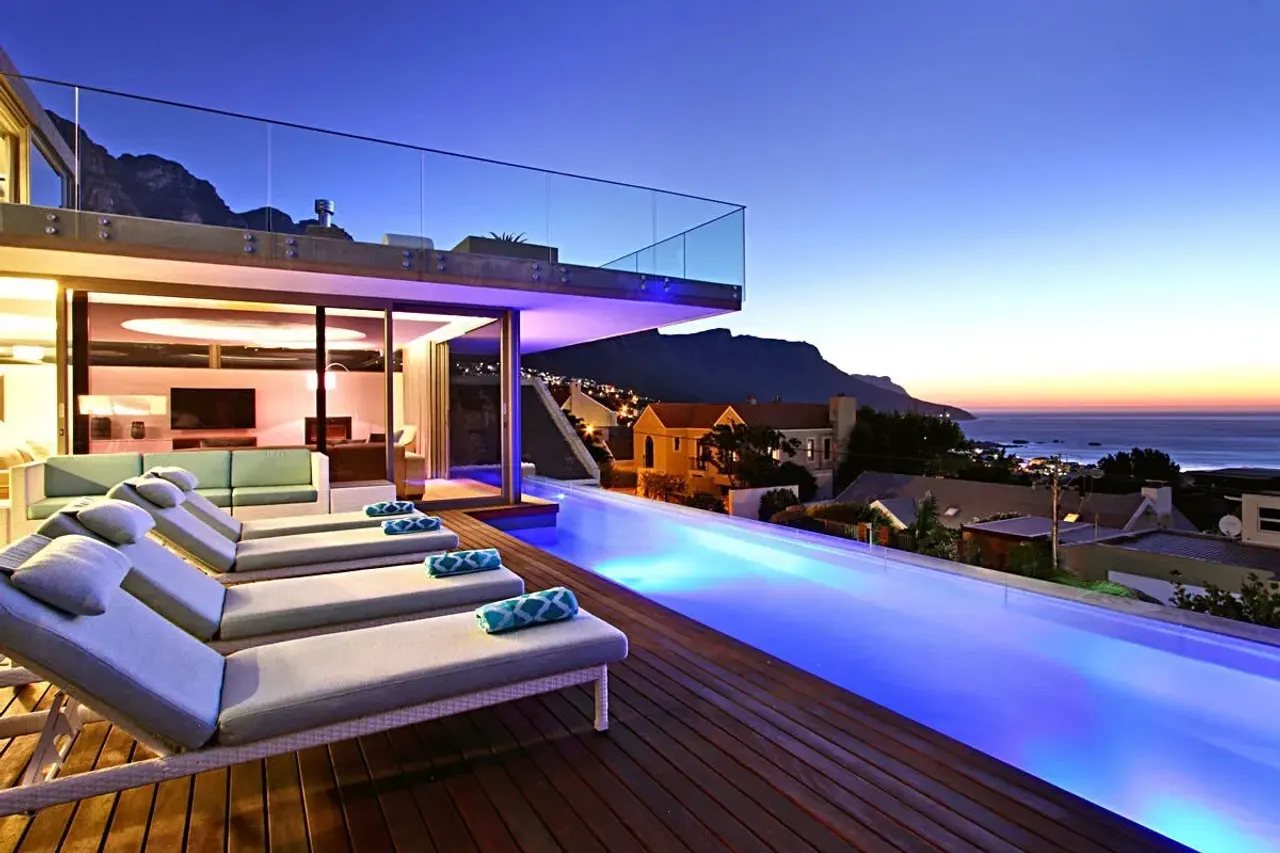 The Cheviots in Camps Bay