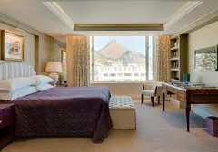 La Rive Penthouse in Mouille Point – photo 10 thumbnail