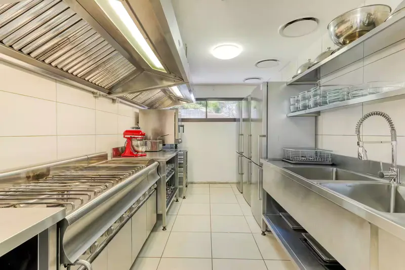 Camps Bay Retreat Villa in Bakoven – photo 29