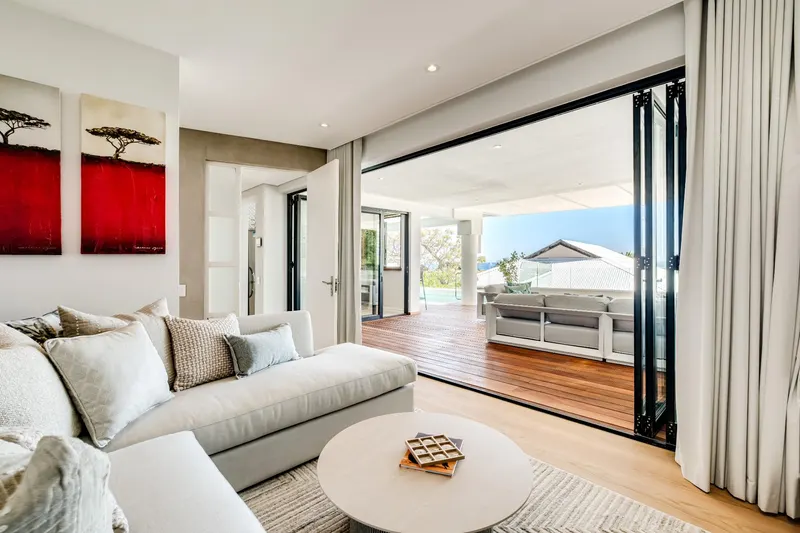 17 Geneva Drive in Camps Bay – photo 33