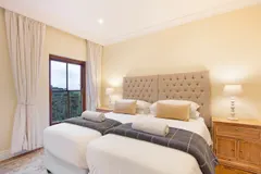 Constantia Grande and Den in Constantia – photo 4 thumbnail