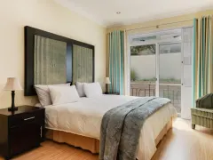 Berkely Place in Camps Bay – photo 10 thumbnail