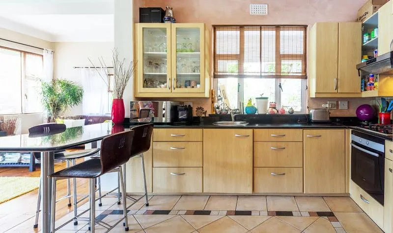 property_31d39777-c080-483b-9e9a-c44cf487e7ac_4