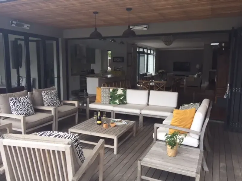 Wills Lake Villa in The Lakes – photo 16