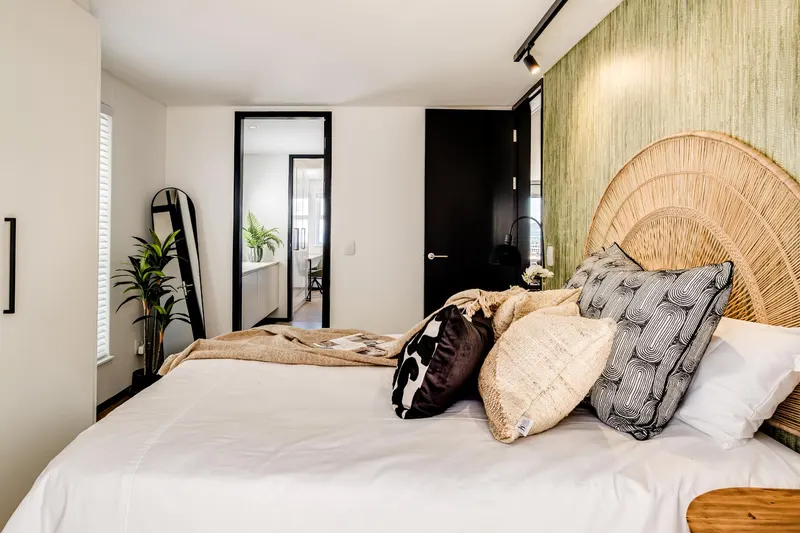 Views for Days in Green Point – photo 13