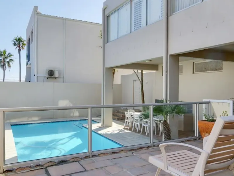 Lago in Camps Bay – photo 6