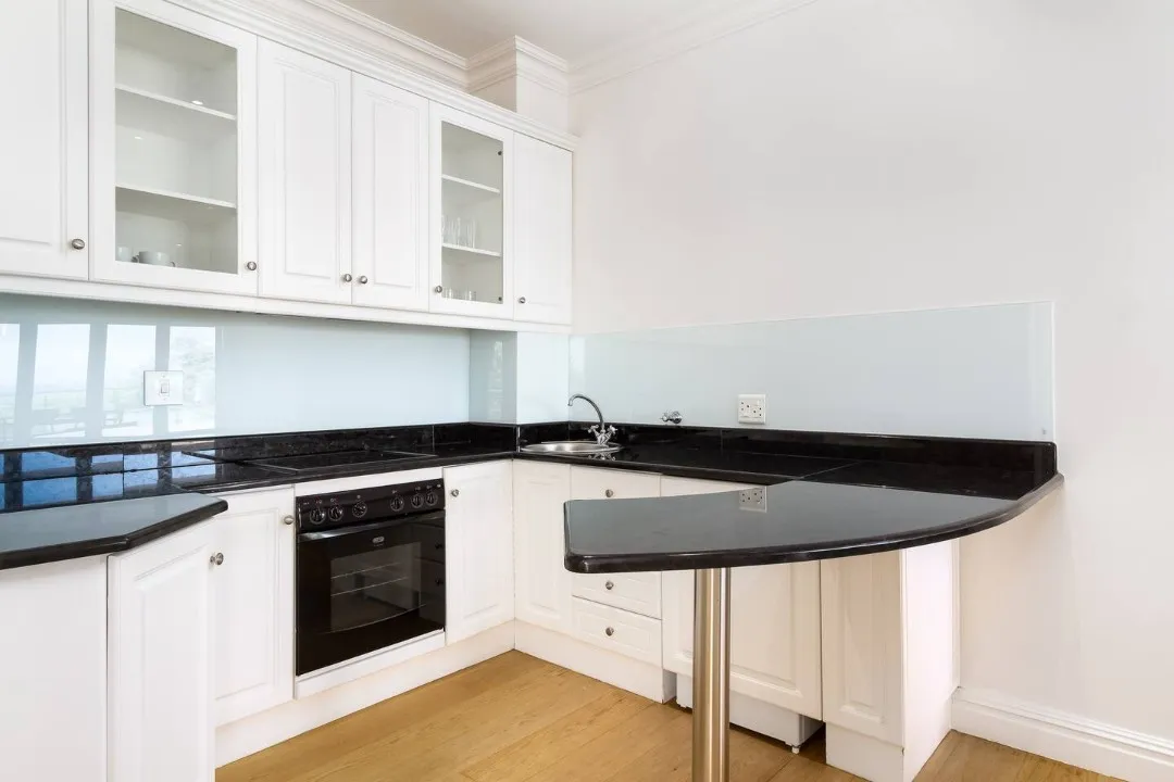 property_32aee250-a0b0-424c-a794-6dfb942dc1e2_27