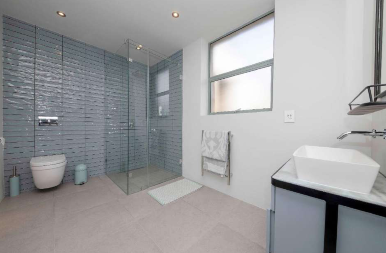 property_32c1478a-f02d-4107-a220-a6f4760a4b50_17