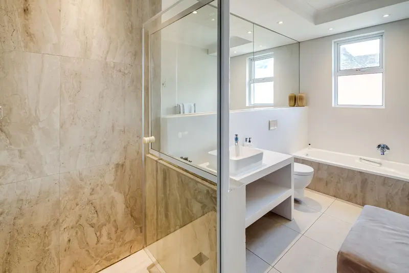 Sapphire Tide Retrea in Camps Bay – photo 23
