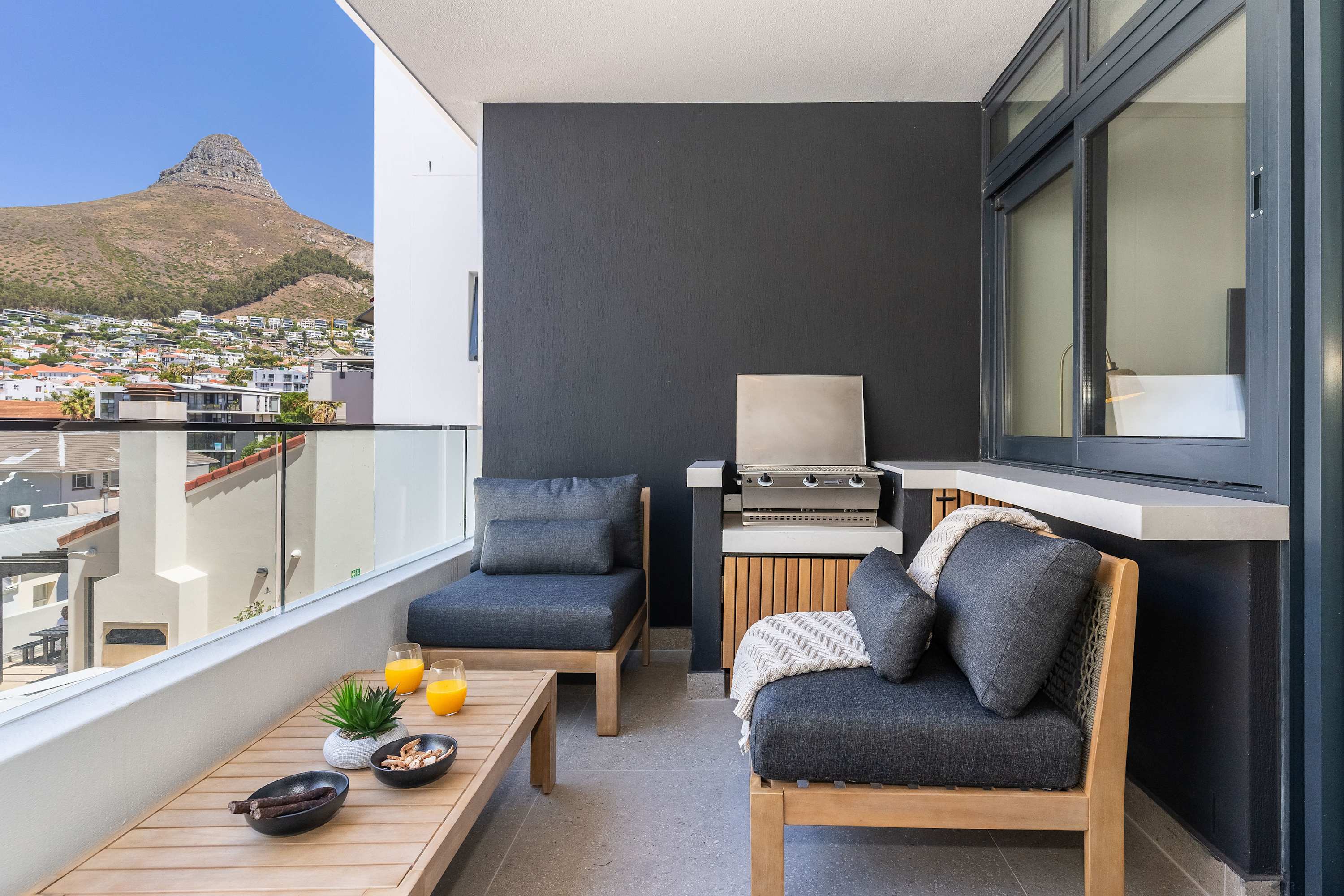 property_331bf6ec-87bb-448b-8028-3d933977bee6_0