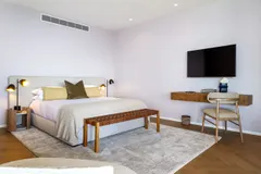 Arkham Villa in Fresnaye – photo 46 thumbnail