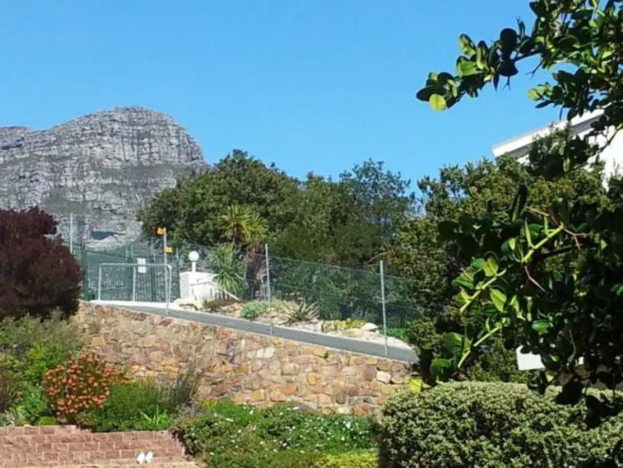 Sunset Hills B05 in Camps Bay