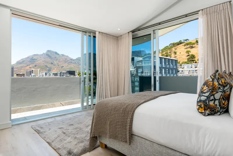 Malachite Penthouse  in Green Point – photo 36