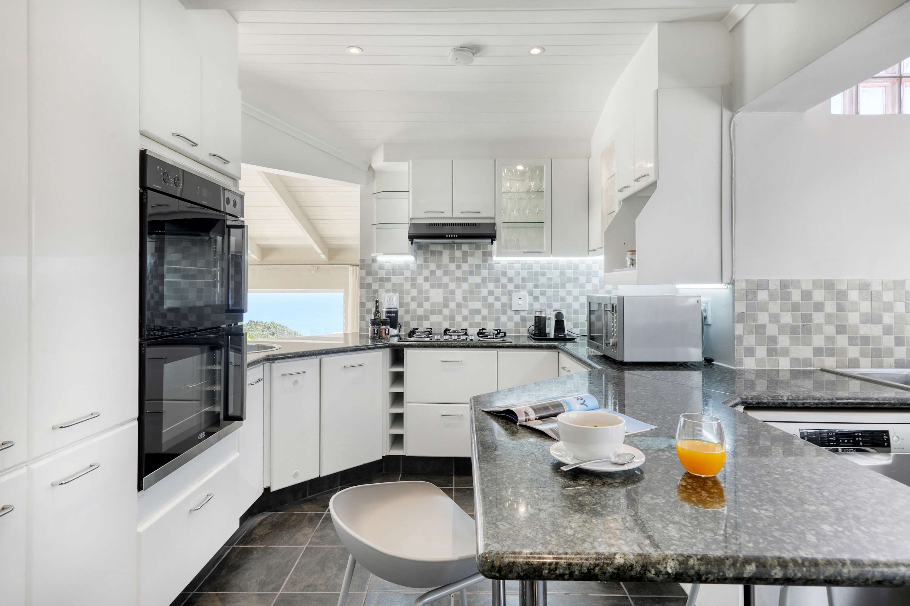 property_34119373-c811-443a-b21c-758191460fb3_10