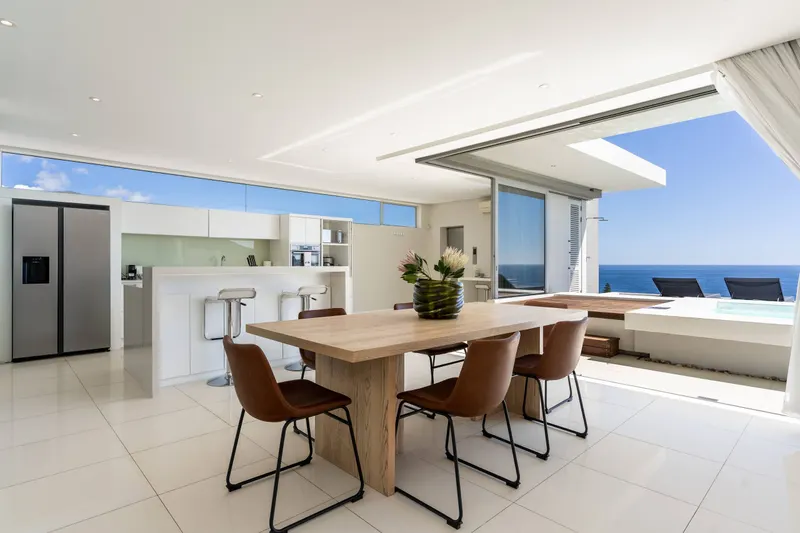 Aqua Penthouse in Camps Bay – photo 23