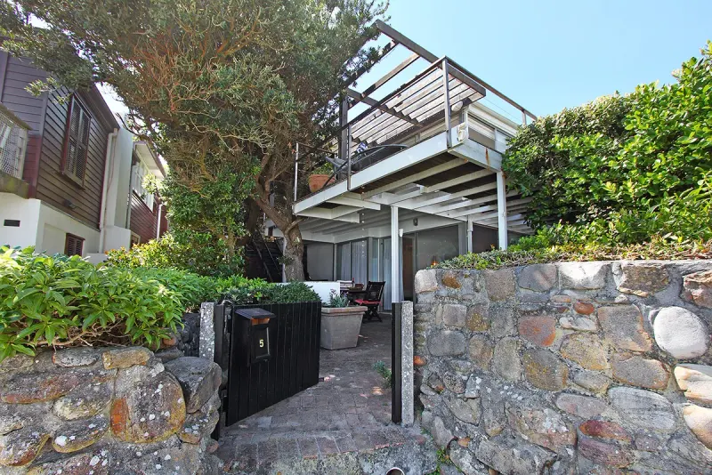 Glen Beach Vista House Lower Unit in Camps Bay – photo 19
