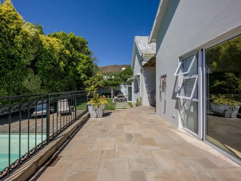 Ave Des Huguenots in Fresnaye – photo 17