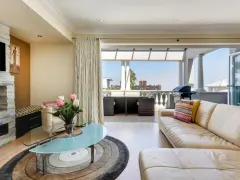 Berkely Place in Camps Bay – photo 19 thumbnail