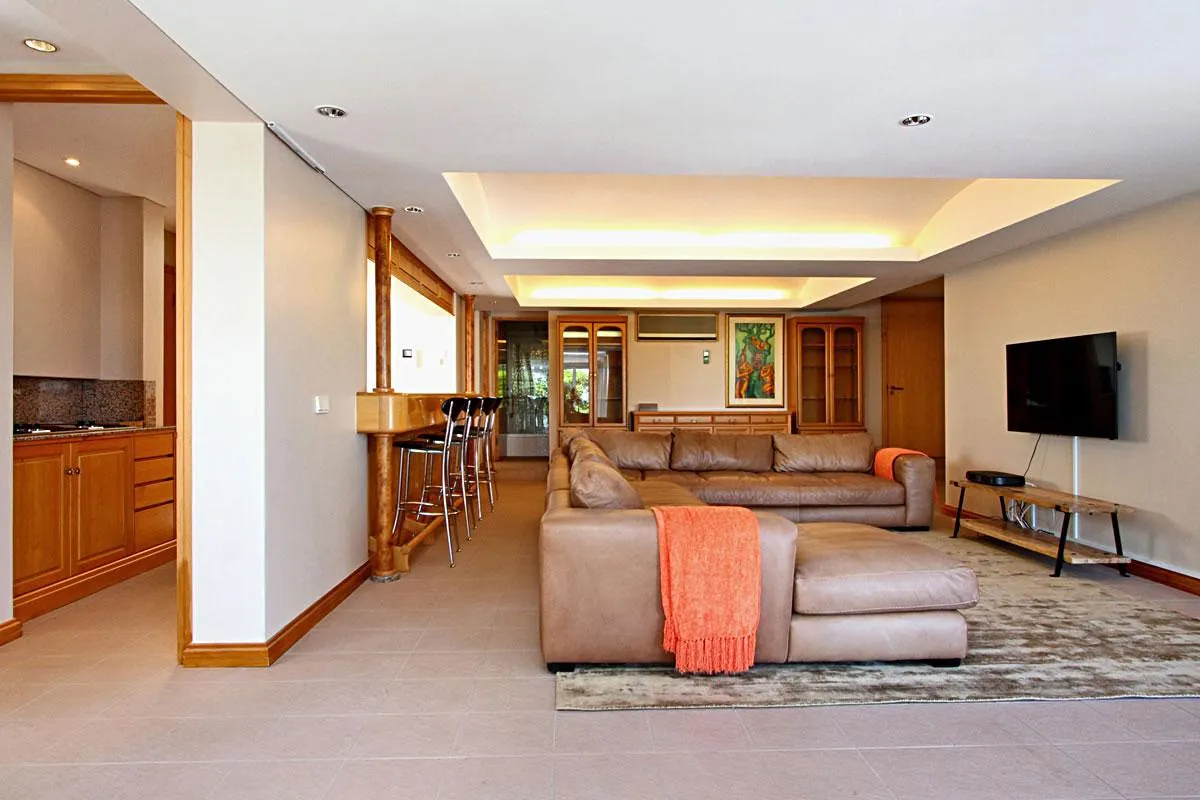 property_35124d0e-02b0-4731-b4d9-3e689ef6a2c8_9