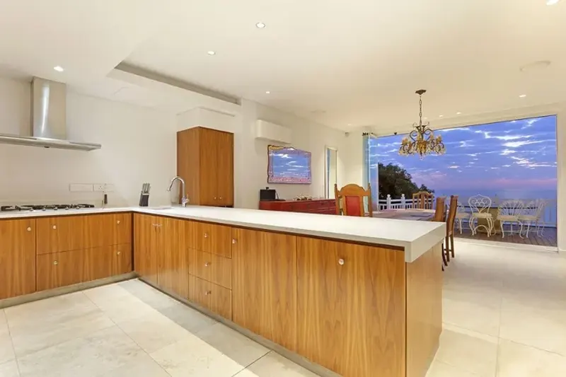 Ivory Sands Bungalow in Clifton – photo 18