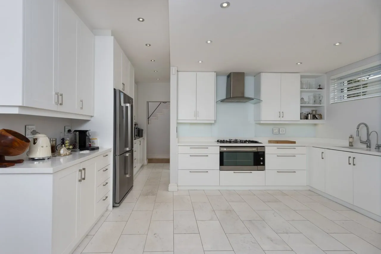 property_3588539c-67cf-4a14-90a7-d1c96ee58d5a_4