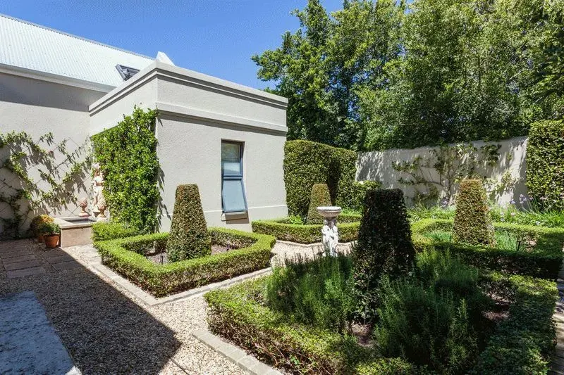 Constantia Luxury Home in Constantia – photo 5