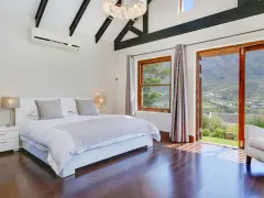Oakwood Lane in Hout Bay – photo 11 thumbnail