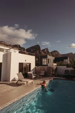 Jumeirah Blue in Camps Bay – photo 4 thumbnail