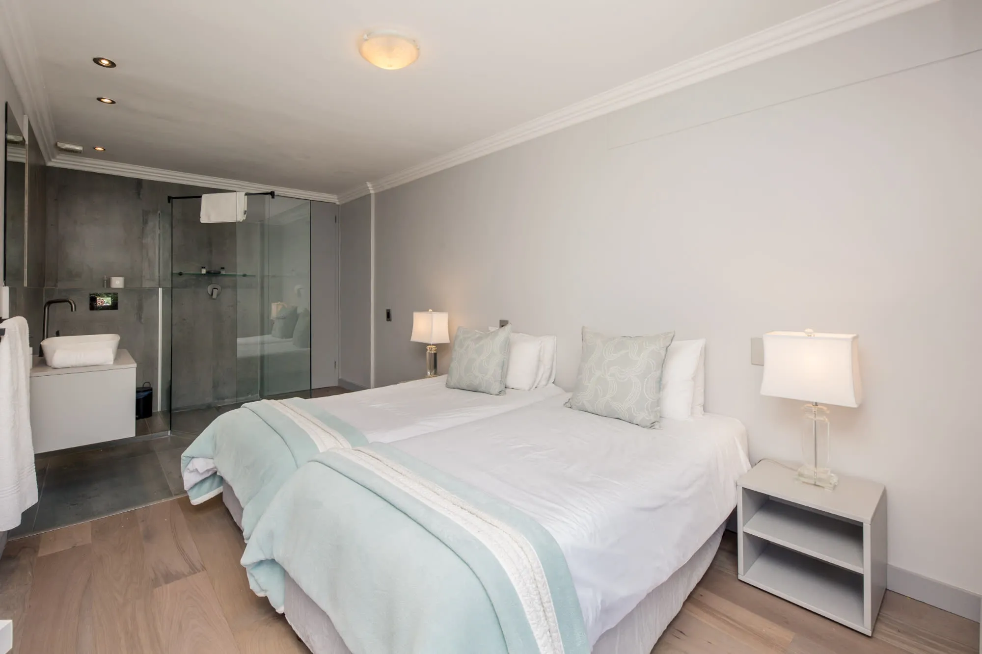 property_3605831e-28cf-4b0a-ac7b-1739a3affc86_16