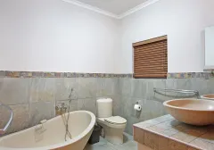 Big Bay Beach Club in Bloubergstrand – photo 15 thumbnail