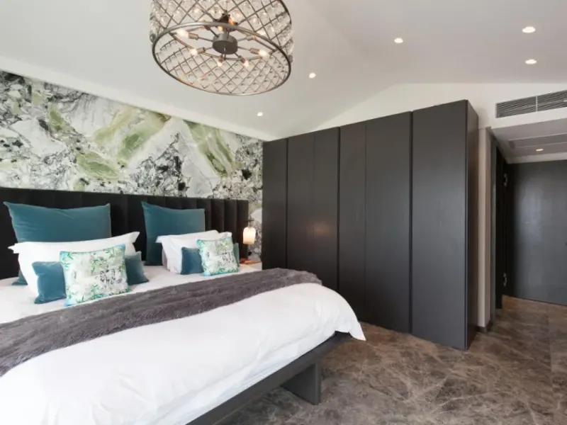 8 Glen Beach Villa in Camps Bay – photo 1