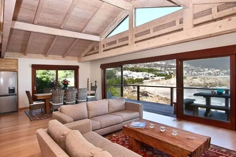 Glen Beach Views in Camps Bay – photo 9