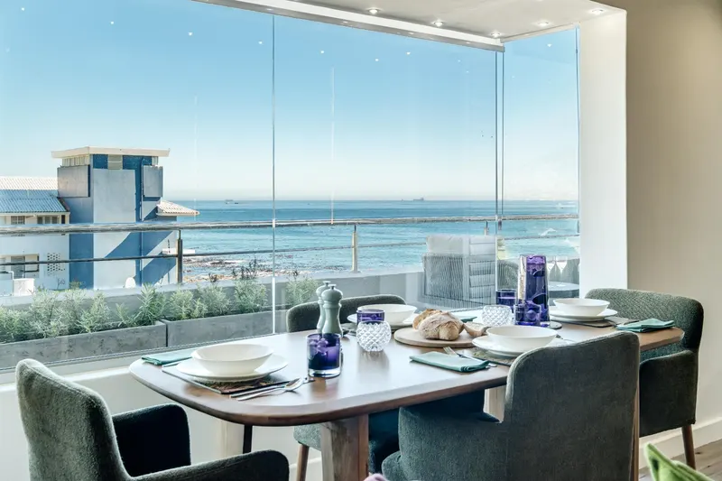 Skyshore Apartment in Mouille Point – photo 4