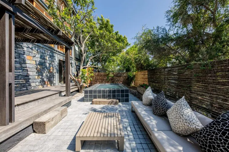 17 Geneva Lower in Camps Bay – photo 31