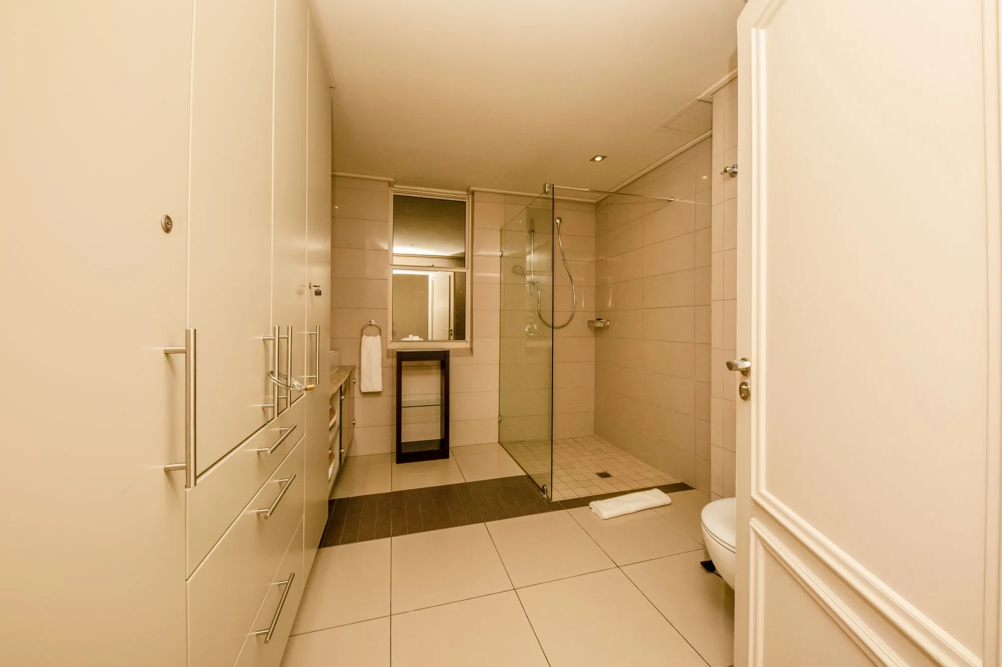 property_377f45e6-bbd0-4845-898c-0fa67dcc2d55_7