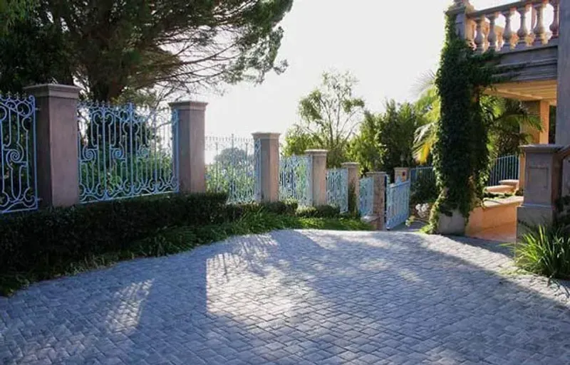 Enigma Mansion Guest House in Camps Bay – photo 7