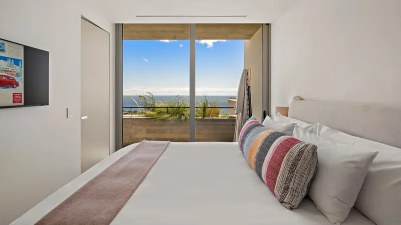 Mountain Vista Penthouse in Camps Bay – photo 40