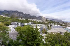 Beachside Penthouse in Camps Bay – photo 27 thumbnail