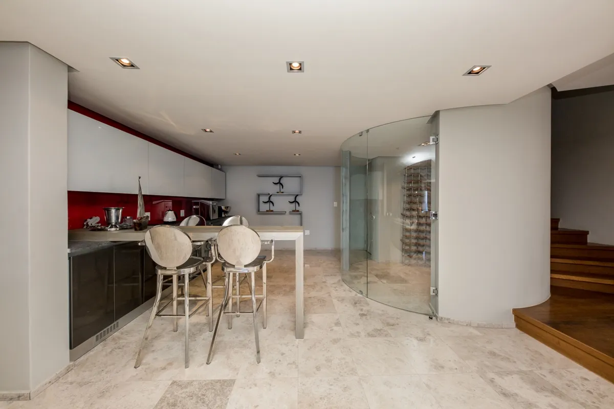 property_37d6a5d4-9d88-494d-aaa0-b05fd107fe9e_30