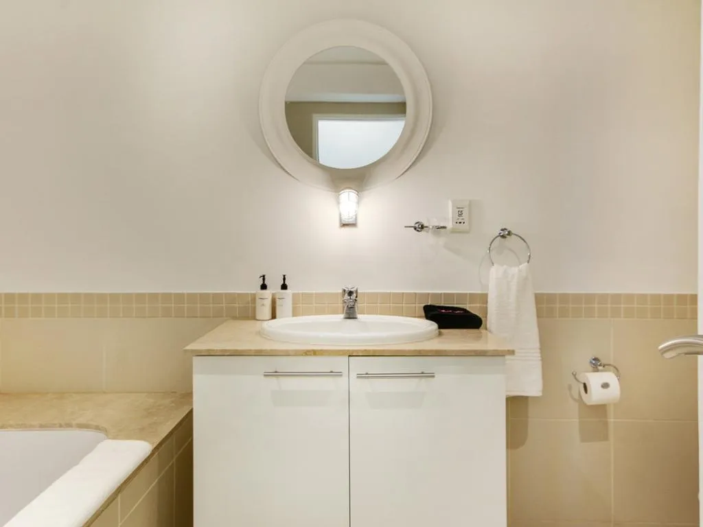 property_37d9f38b-0c77-4280-a239-26628d61d1dd_12