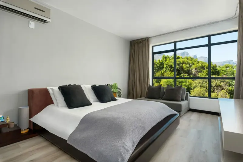 A22 The Glen in Camps Bay – photo 9