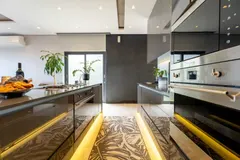 Joubert Oasis Villa in Green Point – photo 26 thumbnail