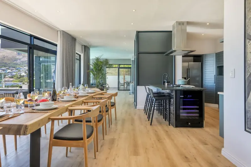 Central Drive Villa in Camps Bay – photo 26