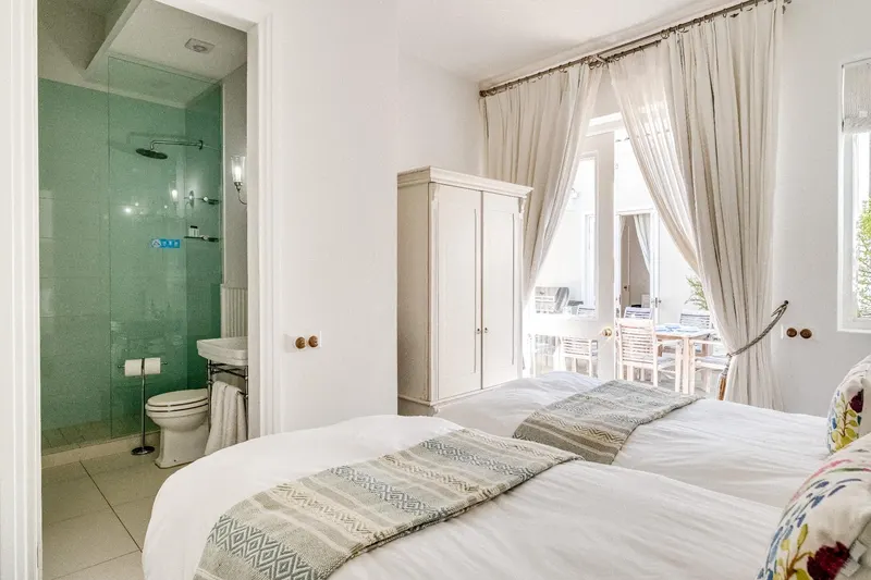 Six Selbourne in Sea point – photo 36