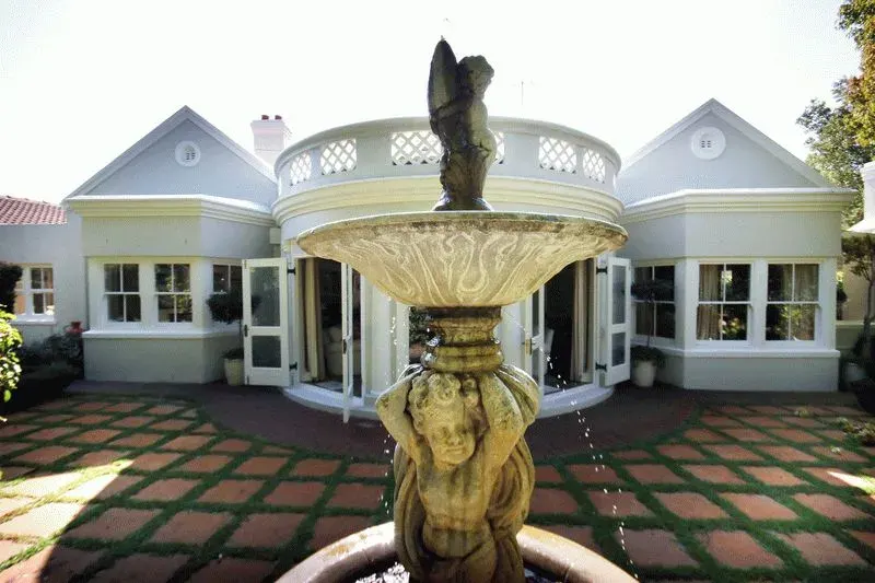 Sandown Villa in Rondebosch – photo 11