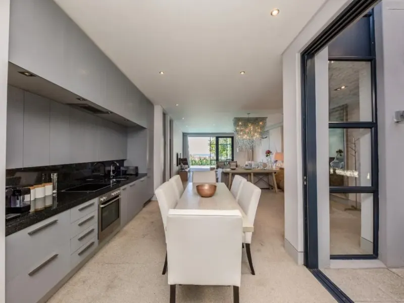 Loader Villa in Green Point – photo 21