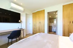 Belle Vista Penthouse in Mouille Point – photo 27 thumbnail