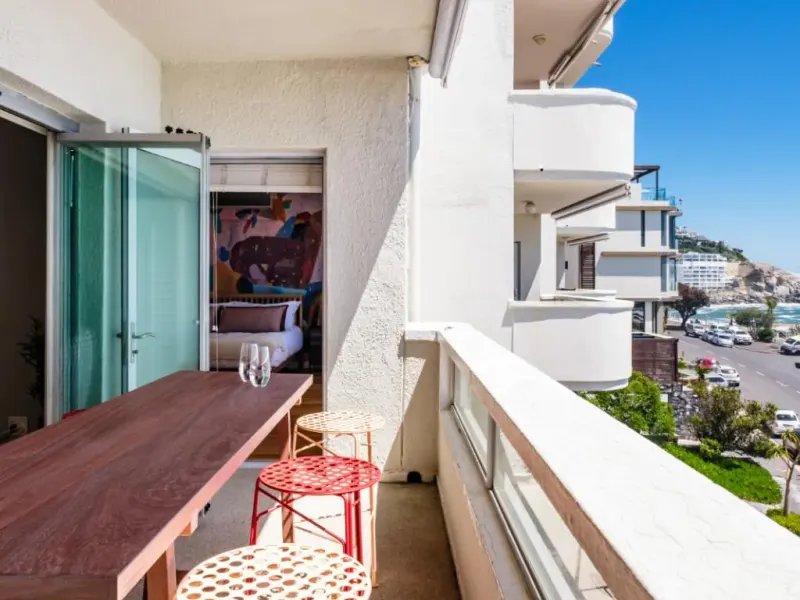 Aretzi Apartment in Bantry Bay – photo 17